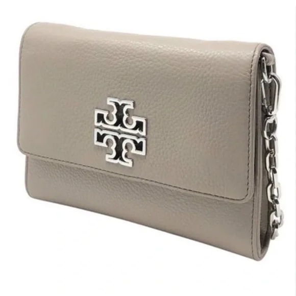Tory Burch Britten Chained Pebbled Leather Crossbody Bag/Clutch Bag In Gray - Picture 1 of 8